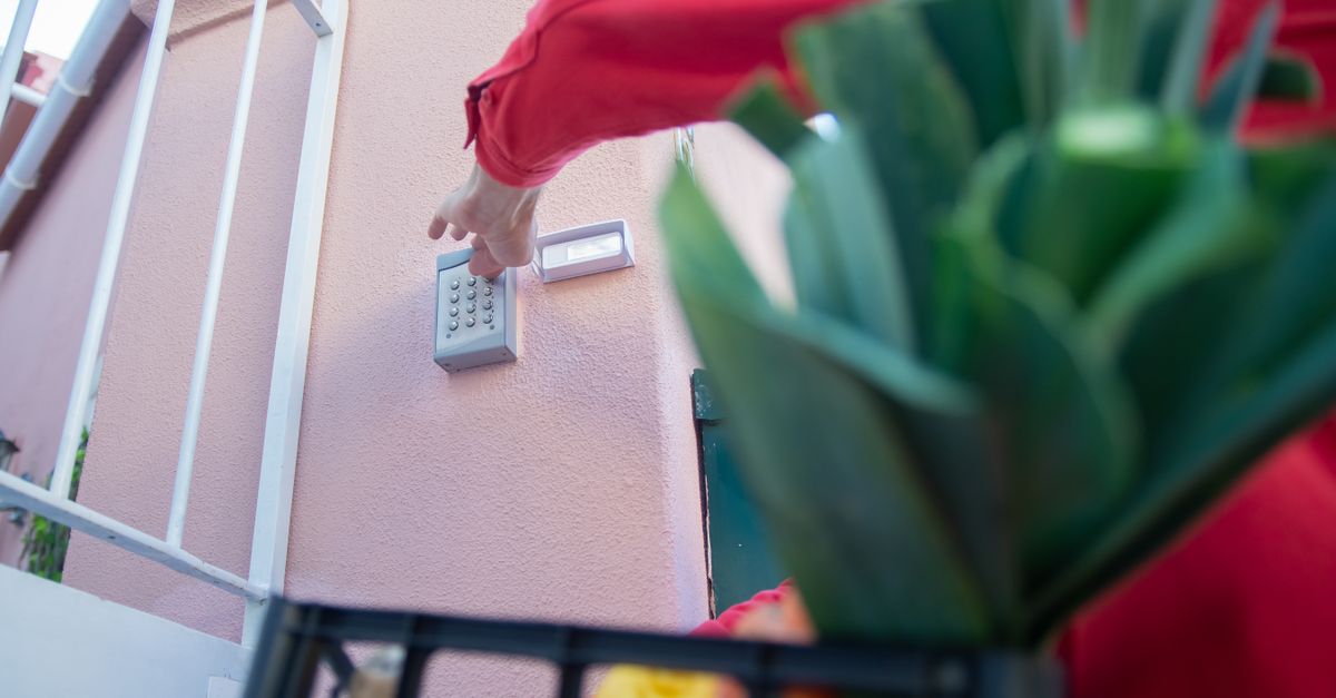 Choosing a Smart Lock That Survives Long Island Weather — Roslyn Heights Locksmith